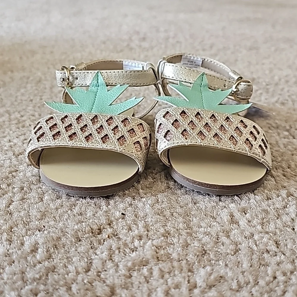 Janie and Jack Metallic Pineapple Sandals Size 4